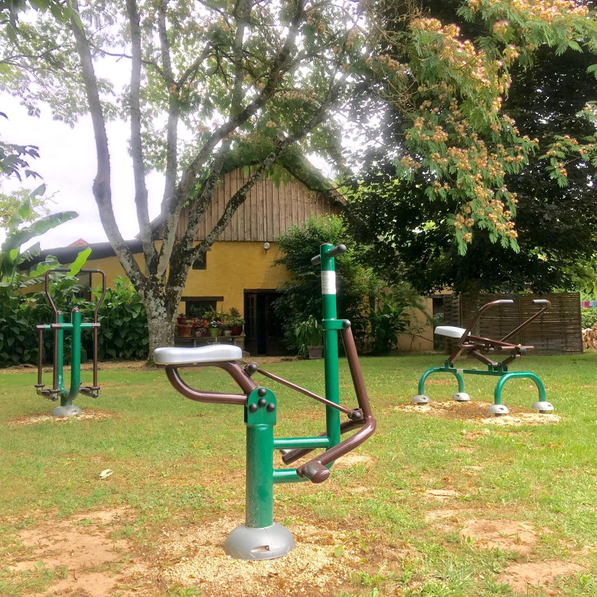 Camping La Ferme De Perdigat Limeuil Ngoại thất bức ảnh