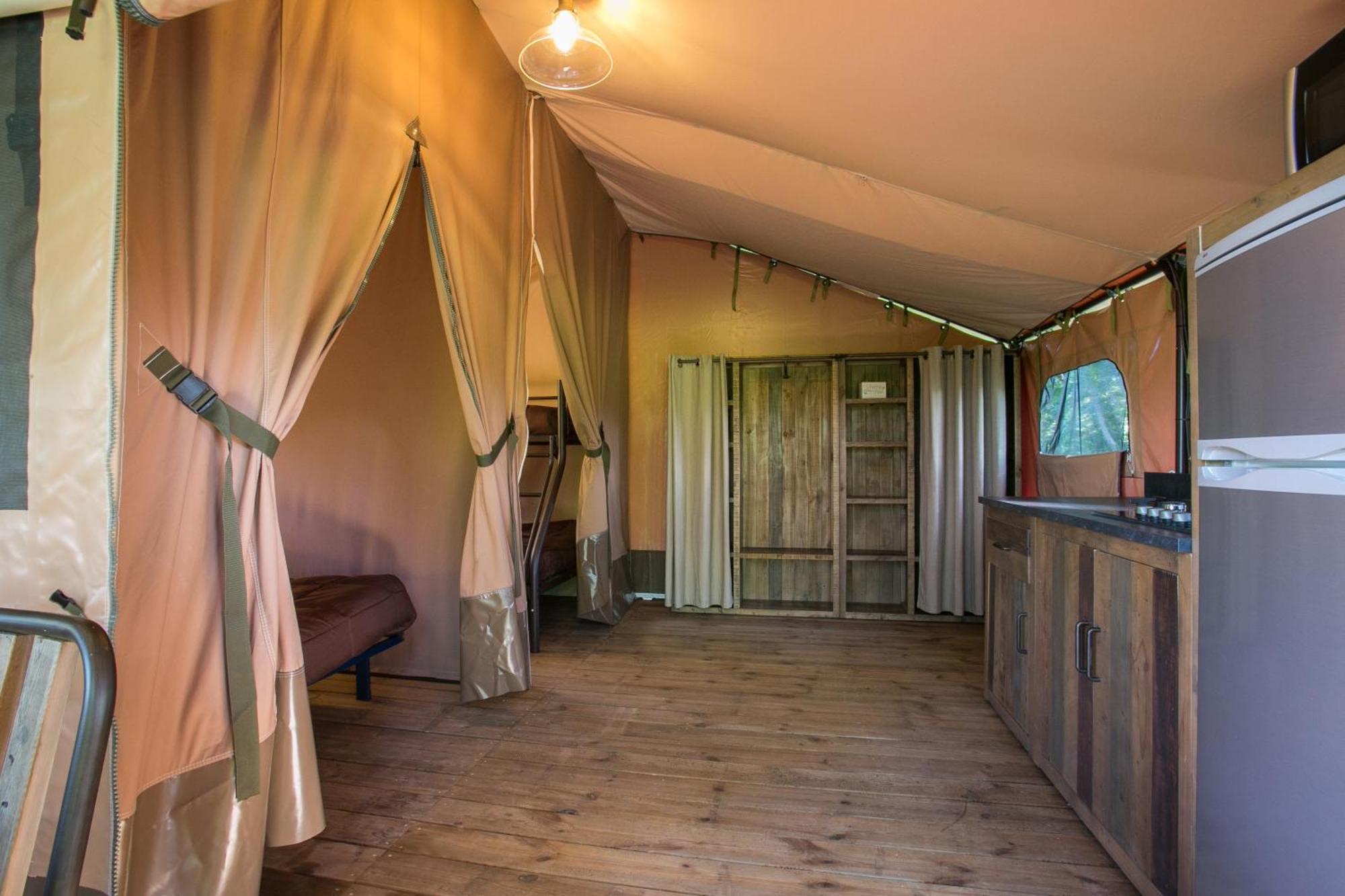 Camping La Ferme De Perdigat Limeuil Ngoại thất bức ảnh