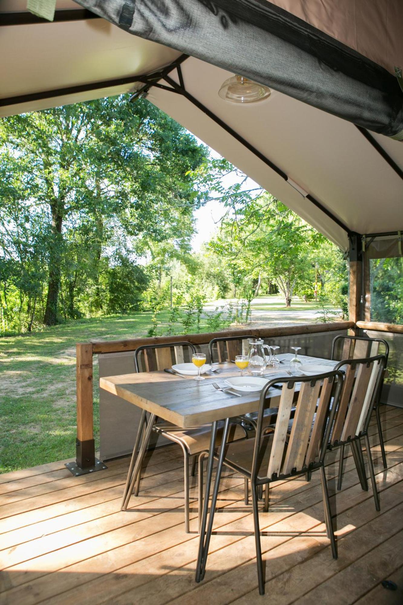 Camping La Ferme De Perdigat Limeuil Ngoại thất bức ảnh