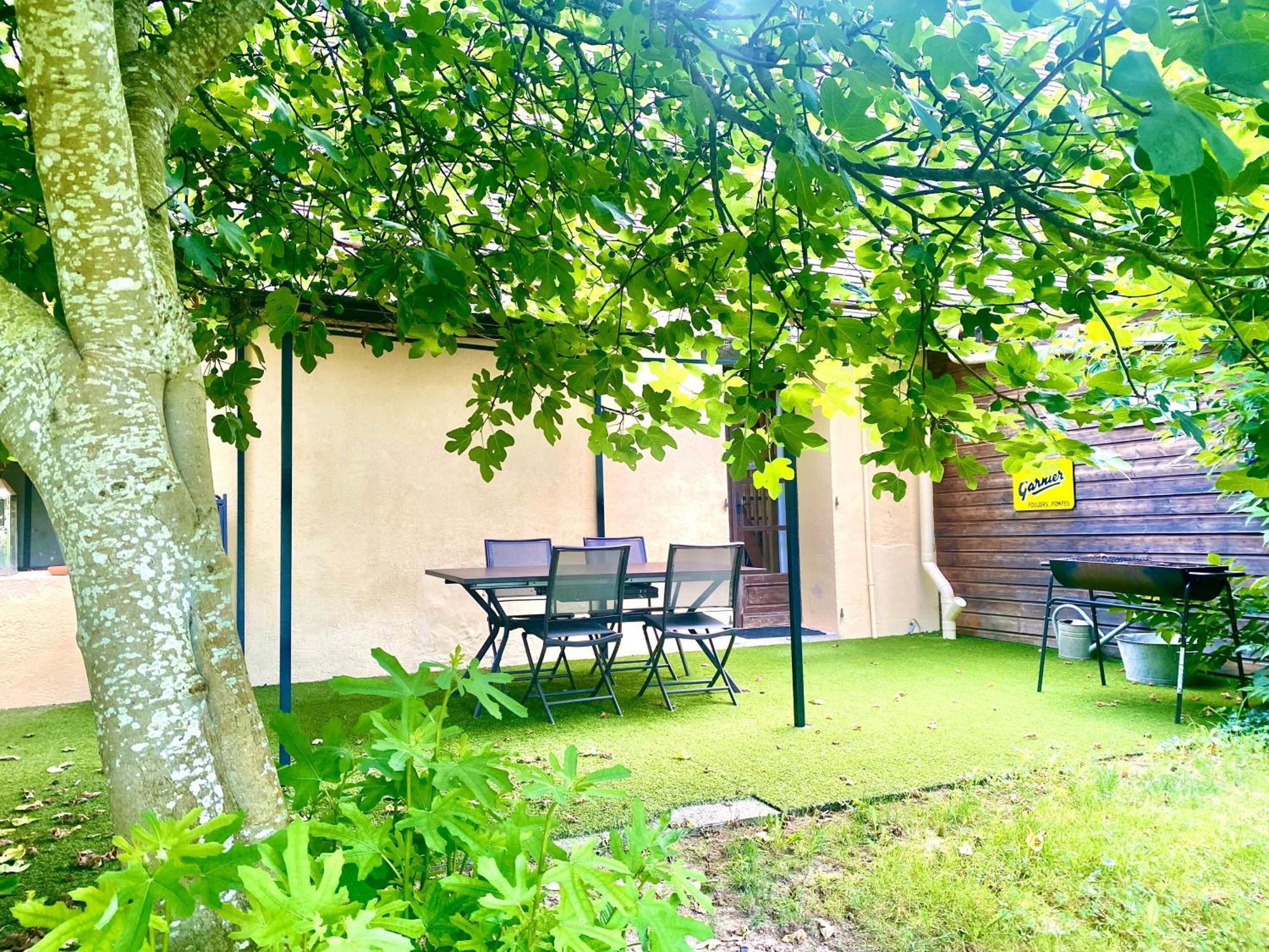 Camping La Ferme De Perdigat Limeuil Ngoại thất bức ảnh